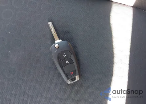 2020 Chevrolet Trax Awd Ls z USA, uszkodzony, nr VIN KL7CJNSB2LB029690